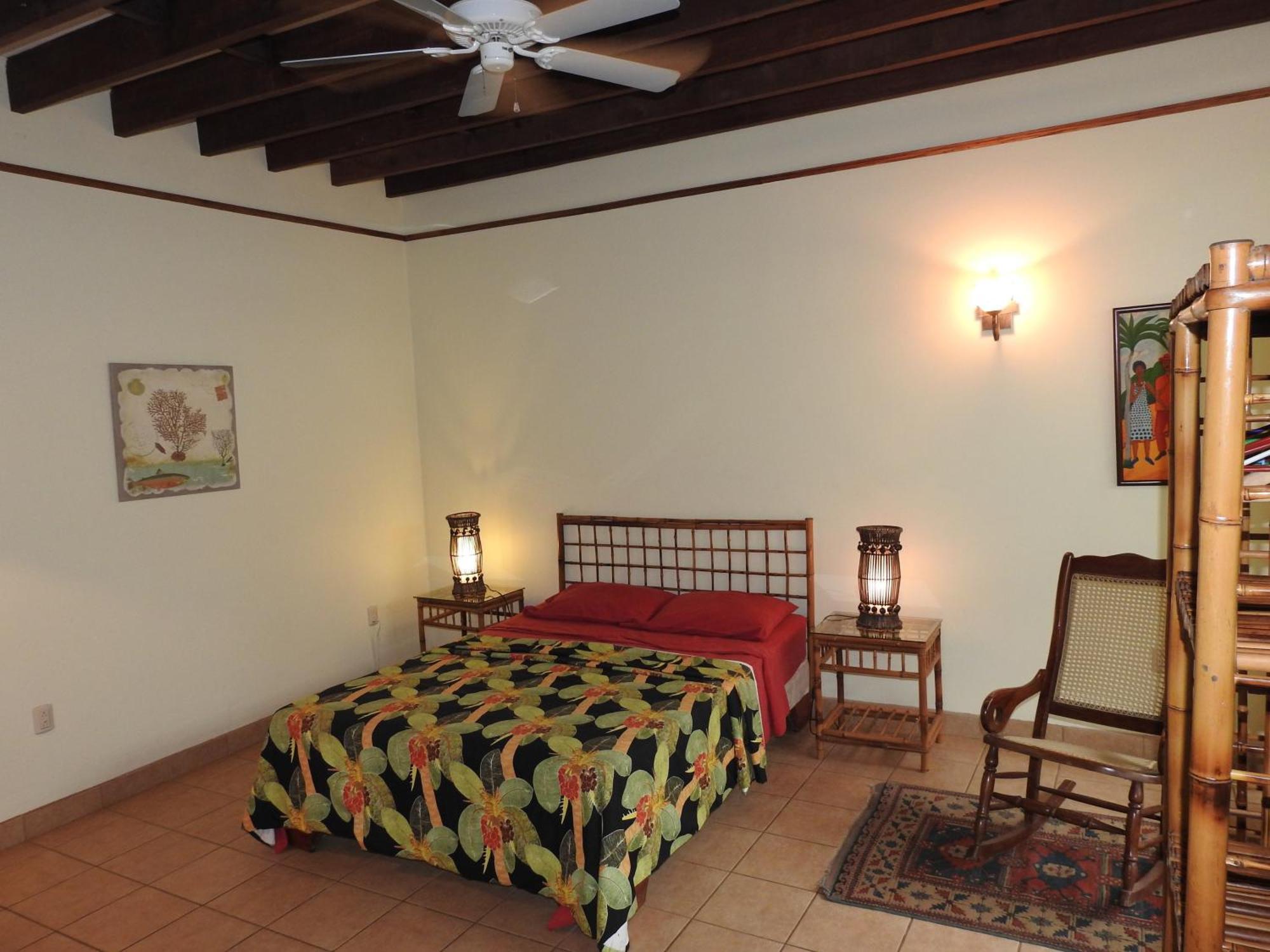 Playa Negra Guesthouse Cahuita Exterior photo