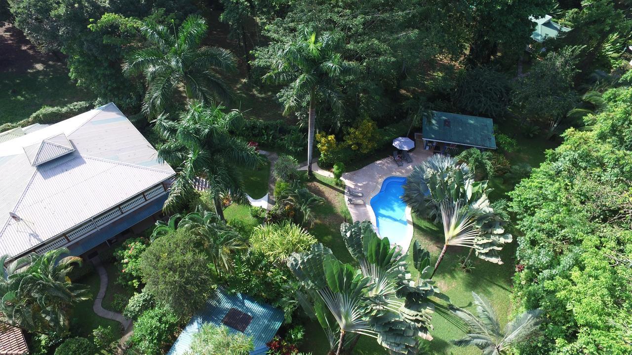 Playa Negra Guesthouse Cahuita Exterior photo