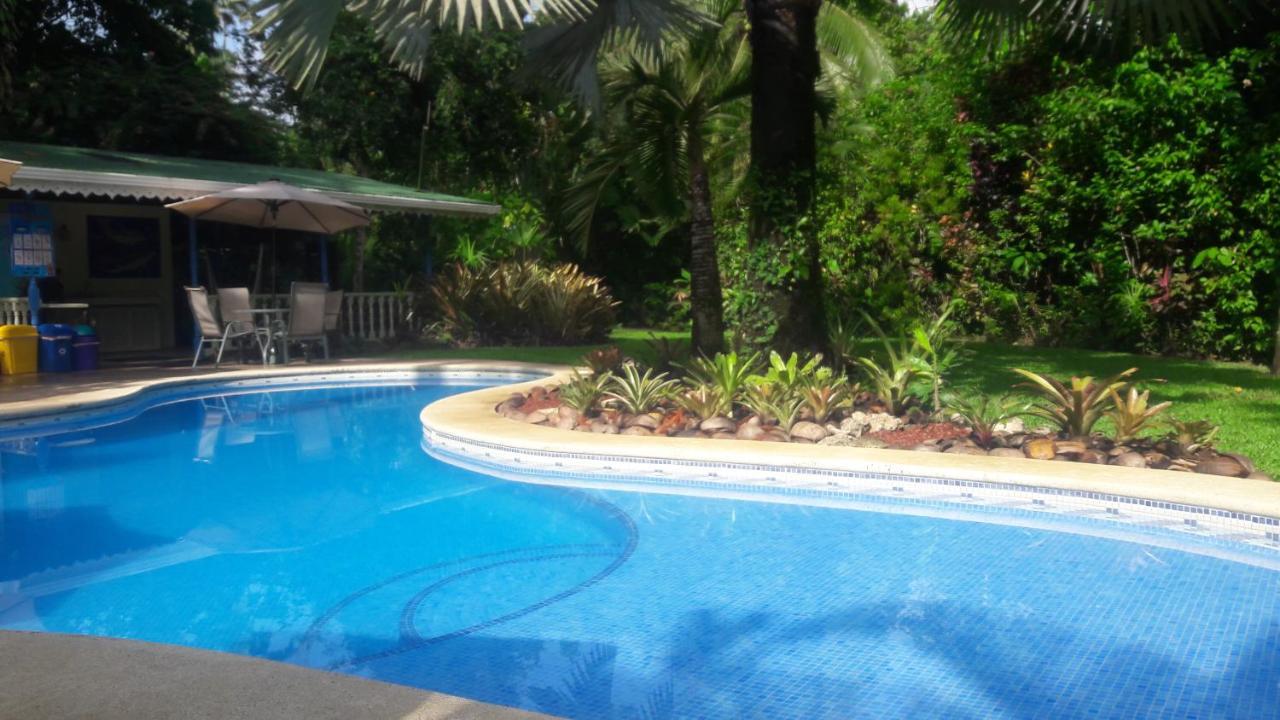 Playa Negra Guesthouse Cahuita Exterior photo